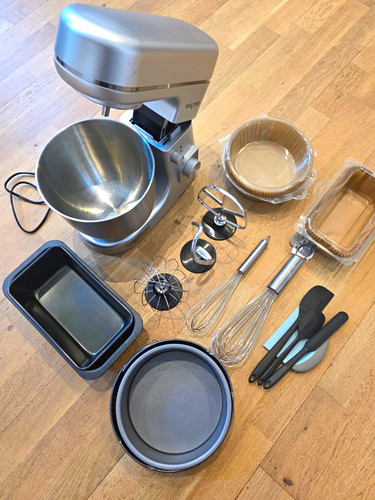 Salter 1300w stand mixer - 1300w,